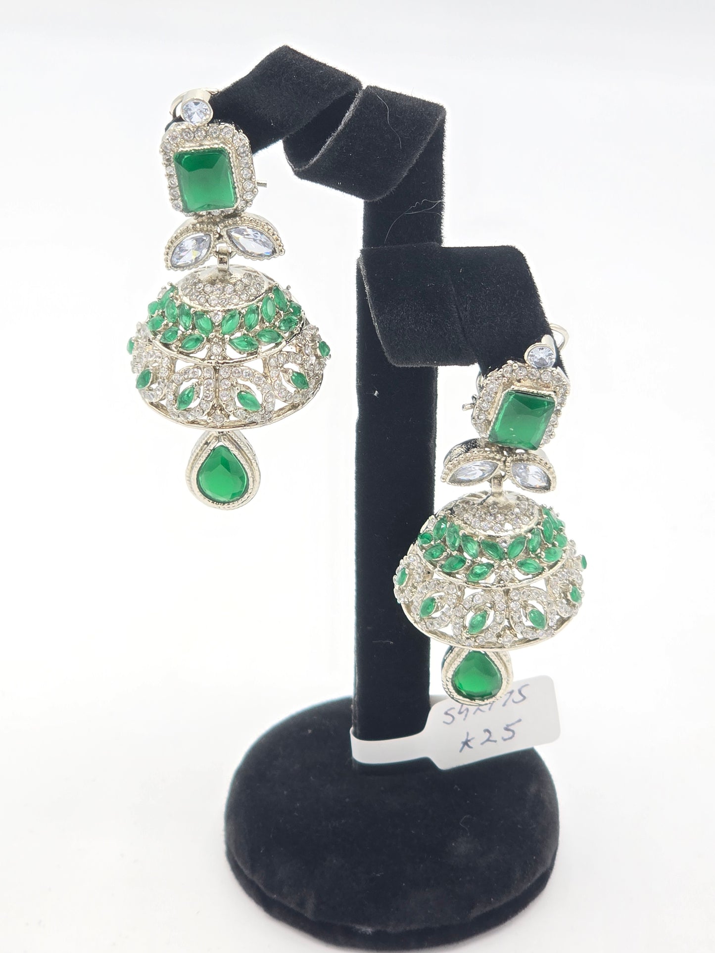 Ear Rings Jhumka Emerald